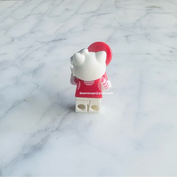 Hello Kitty Mini Figure - Picture 3 of 3